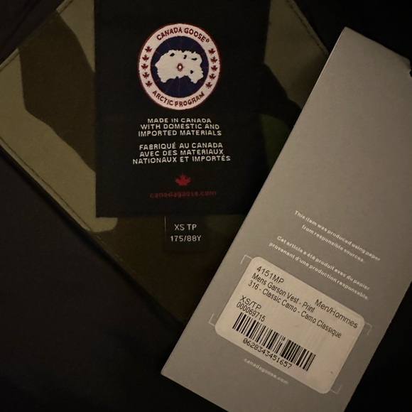 BNWT Canada Goose Garson Vest - Classic Camo - XS - Picture 7 of 9